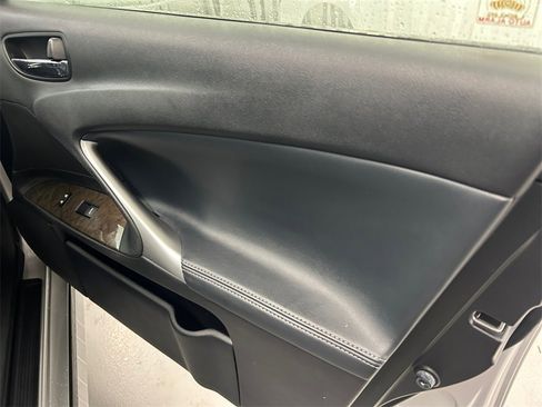 Used 2011 Lexus IS 250 250 w/ Premium Pkg Value Edition image 25