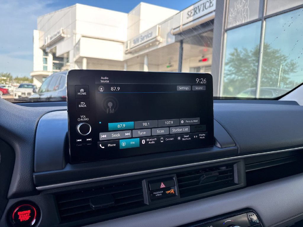 Used 2024 Honda Pilot EX-L image 11