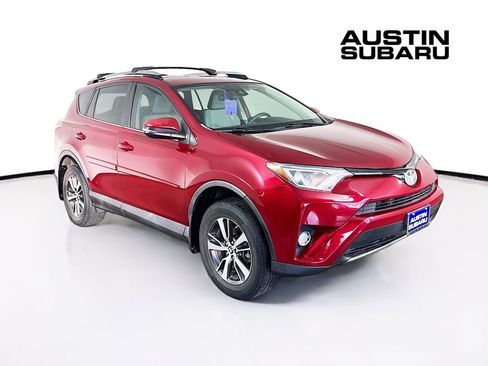 Used 2018 Toyota RAV4 XLE image 1