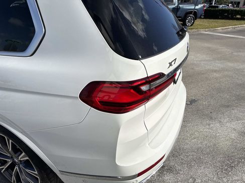 Used 2021 BMW X7 xDrive40i w/ Premium Package image 11