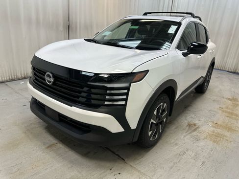 New 2026 Nissan Kicks SV w/ SV Premium Package AWD/4WD image 3