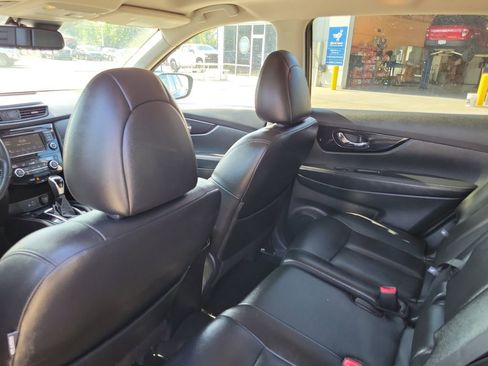 Used 2020 Nissan Rogue SL w/ Premium Package AWD/4WD image 30