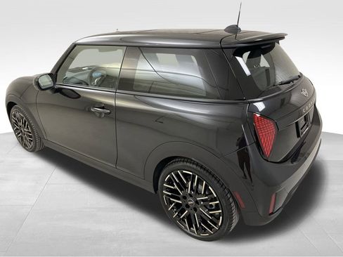 Certified 2025 MINI Cooper S image 7