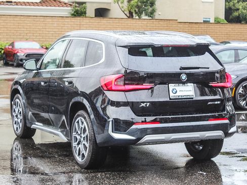 Certified 2025 BMW X1 xDrive28i w/ Convenience Package image 4