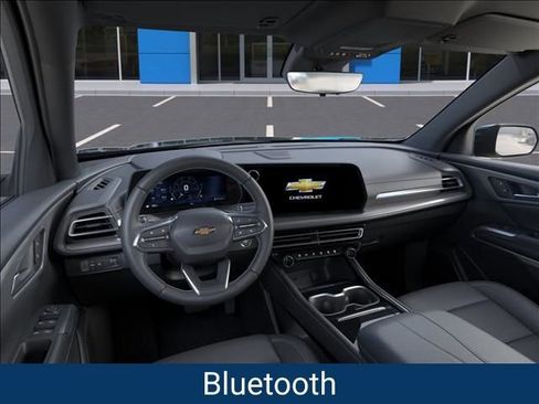 New 2026 Chevrolet Traverse LT w/ Midnight/Sport Edition FWD image 17