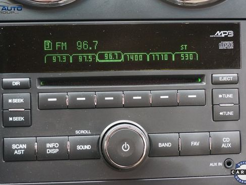 Used 2011 Chevrolet Aveo LT image 28