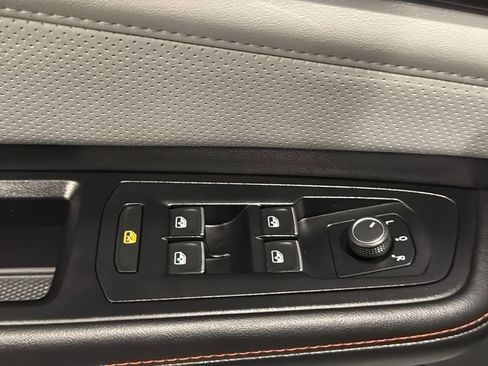 Used 2024 Volkswagen Atlas Peak Edition SEL AWD/4WD image 24