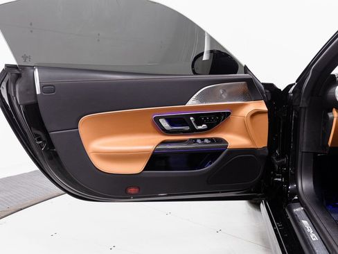 Used 2022 Mercedes-Benz SL 63 AMG 4MATIC image 6