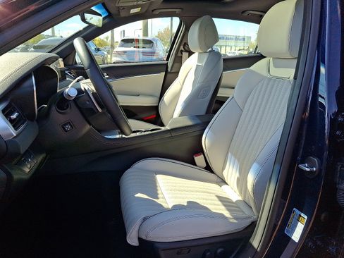 Used 2026 Genesis G70 3.3T Sport Prestige image 13