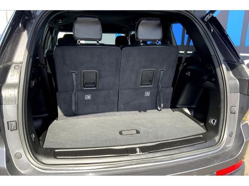 Used 2024 Jeep Grand Cherokee L Laredo image 11