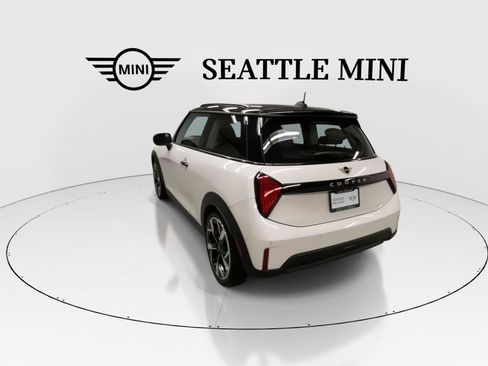 Certified 2025 MINI Cooper S image 8