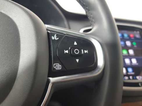 Certified 2023 Volvo XC90 B5 Plus w/ Protection Package Premier image 27