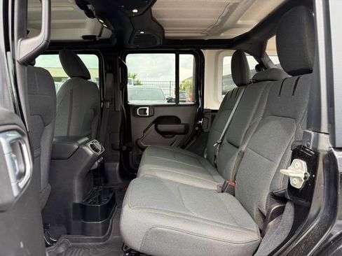 Used 2024 Jeep Wrangler Unlimited w/ Convenience Group image 34