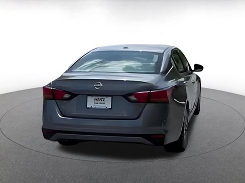 Used 2025 Nissan Altima 2.5 SV FWD image 16