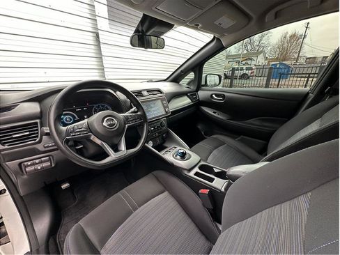 Used 2024 Nissan Leaf S image 14