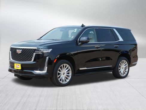 Used 2024 Cadillac Escalade Premium Luxury AWD/4WD image 3