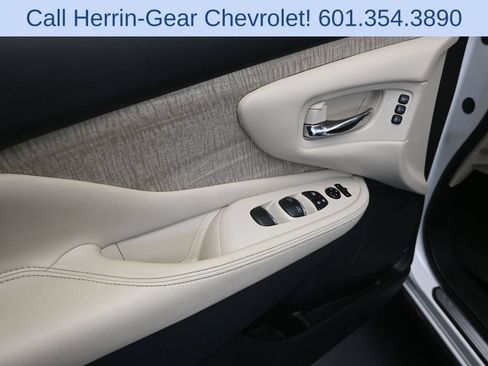 Used 2024 Nissan Murano SL AWD/4WD image 11