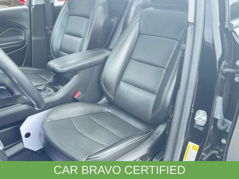 Certified 2022 GMC Terrain SLT w/ Infotainment Package II AWD/4WD image 20