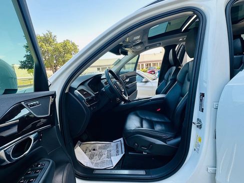 Used 2019 Volvo XC90 T6 Momentum w/ Advanced Package AWD/4WD image 13