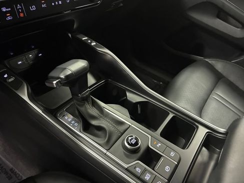 Used 2024 Kia Sorento S w/ Panoramic Sunroof Package FWD image 25