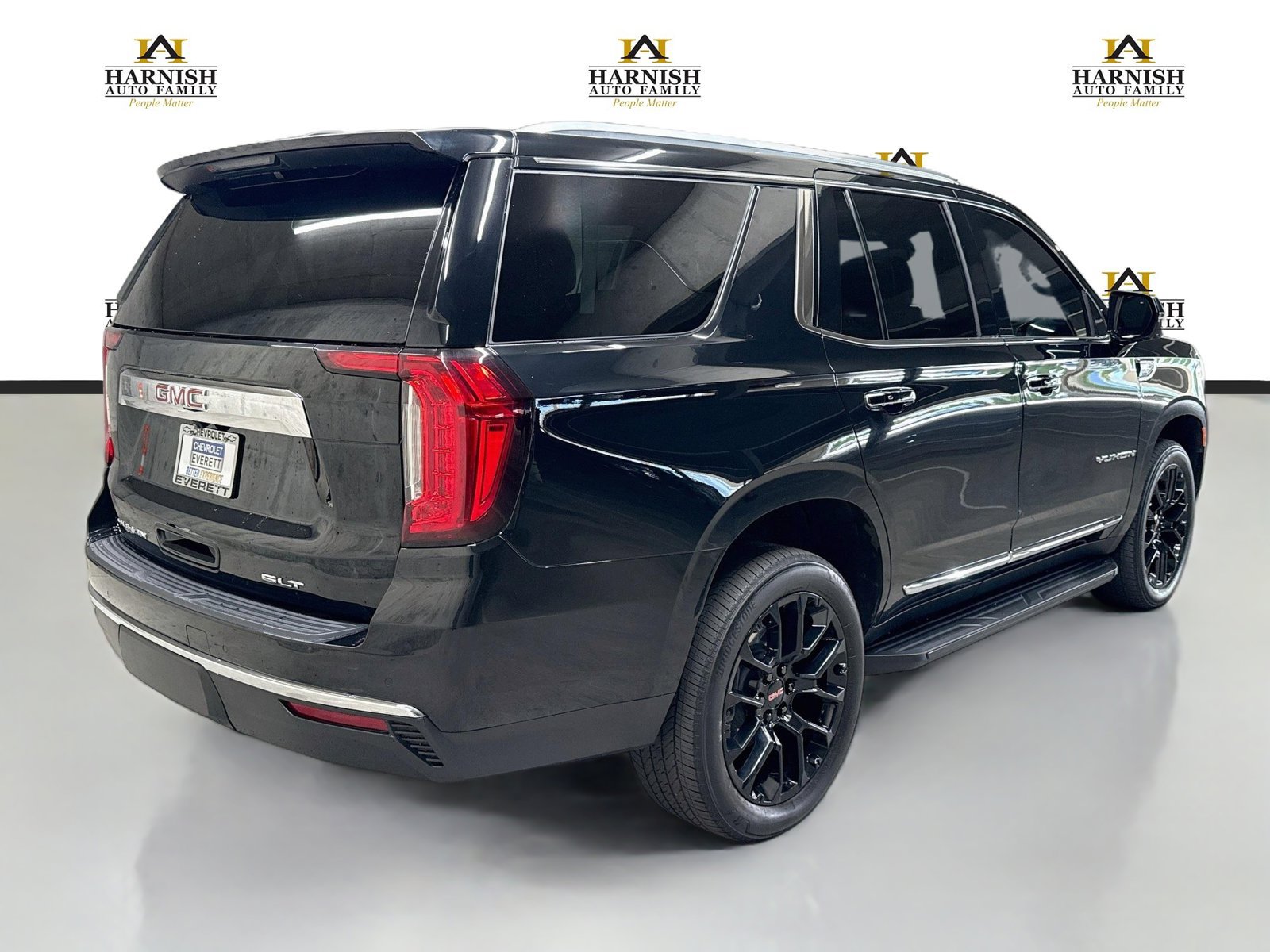 Used 2022 GMC Yukon SLT w/ SLT Premium Package AWD/4WD image 6