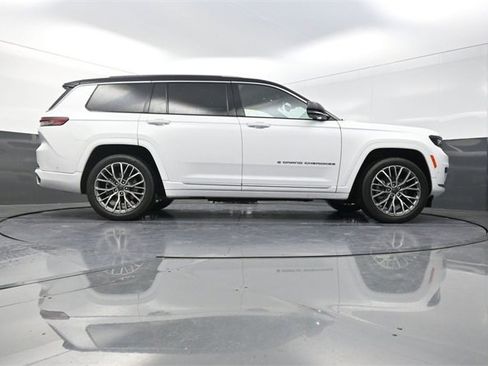 Used 2023 Jeep Grand Cherokee L Summit image 24