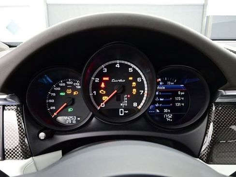 Certified 2021 Porsche Macan Turbo AWD/4WD image 9