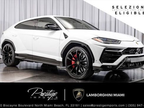 Used 2022 Lamborghini Urus AWD/4WD image 1