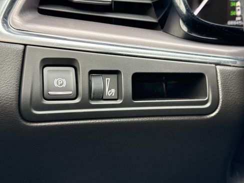 Used 2019 Cadillac XT5 Luxury image 19