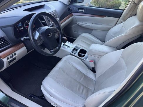 Used 2014 Subaru Outback 2.5i Limited AWD/4WD image 5