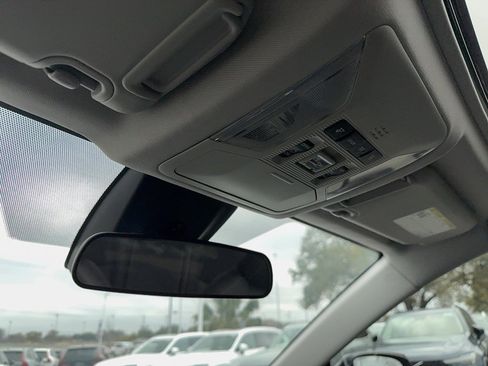 Used 2021 Toyota RAV4 XLE Premium image 24