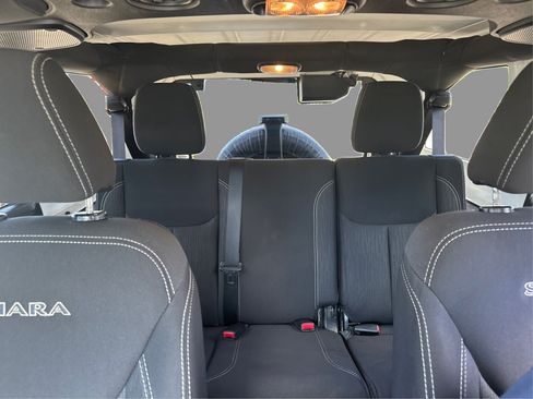 Used 2017 Jeep Wrangler Unlimited Sahara AWD/4WD image 36