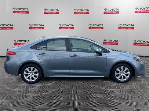 Used 2024 Toyota Corolla LE FWD image 4