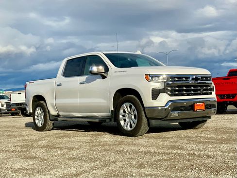 Used 2022 Chevrolet Silverado 1500 LTZ w/ LTZ Premium Package image 9