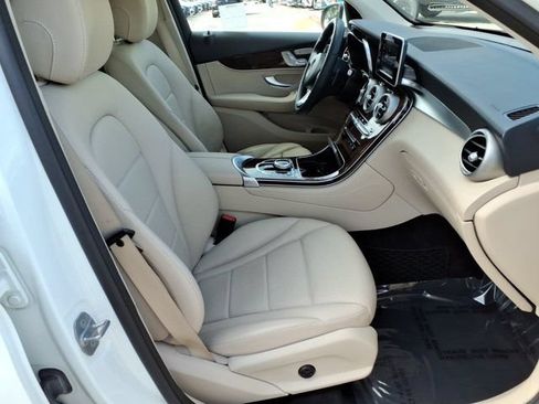 Used 2018 Mercedes-Benz GLC 300 image 16