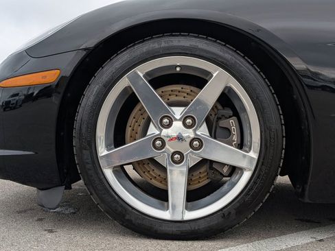 Used 2005 Chevrolet Corvette Convertible w/ Preferred Equipment Group image 24