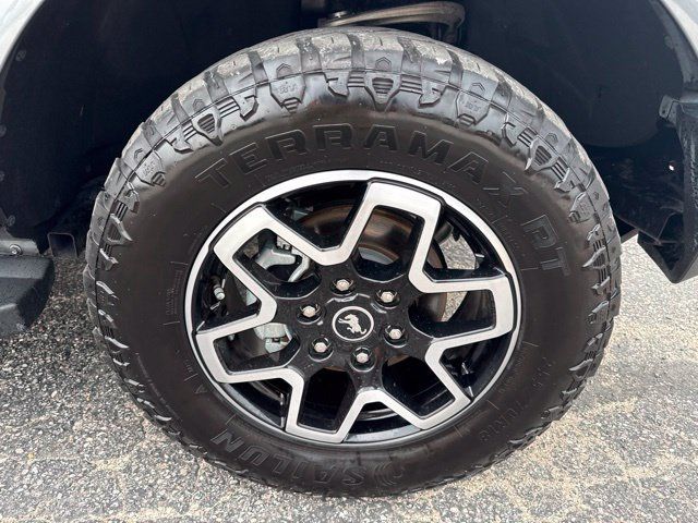 Used 2022 Ford Bronco Outer Banks AWD/4WD image 14