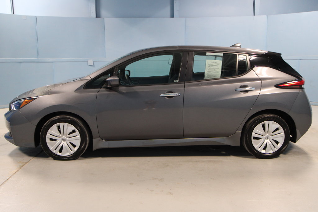 Used 2025 Nissan Leaf S FWD image 28