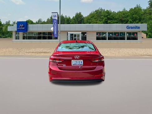 Used 2017 Hyundai Elantra SE w/ Cargo Package FWD image 9