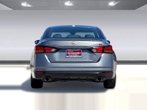 Used 2024 Nissan Altima 2.5 SR FWD image 10