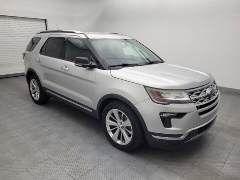 Used 2019 Ford Explorer Limited w/ Class III Trailer Tow Package FWD image 11