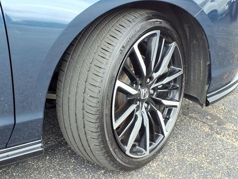 Used 2025 Honda Accord Touring image 8