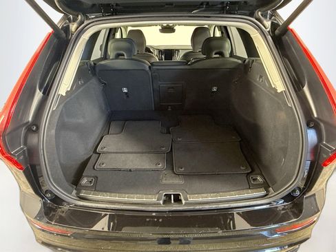Used 2025 Volvo XC60 B5 Plus image 35