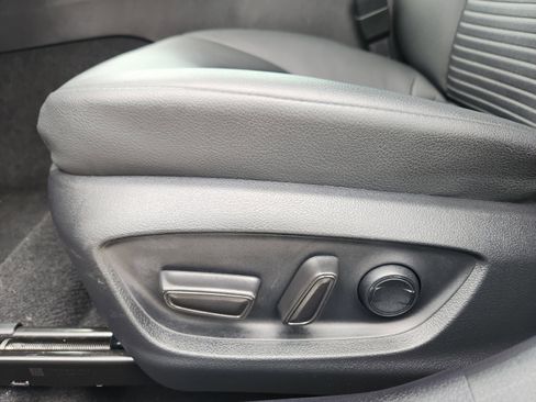 Used 2024 Toyota Camry SE image 25