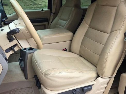Used 2008 Ford F250 4x4 Crew Cab Super Duty image 11