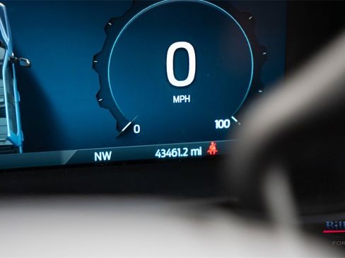 Used 2023 Ford F250 Lariat image 24