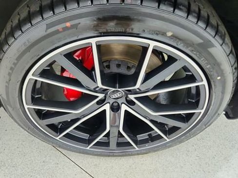 Used 2020 Audi Q8 Prestige w/ Prestige Package image 58