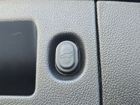 Used 2020 Chevrolet Tahoe Premier w/ Premier Plus Edition image 35