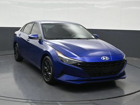 Used 2023 Hyundai Elantra SEL FWD image 8