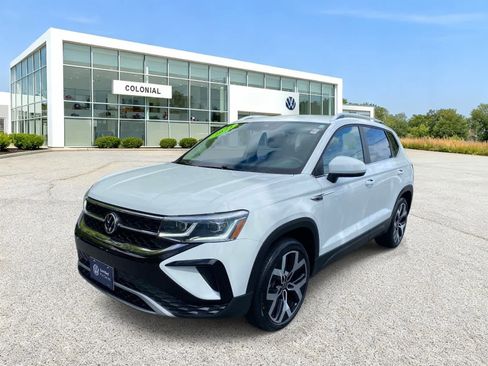 Certified 2022 Volkswagen Taos SEL AWD/4WD image 1